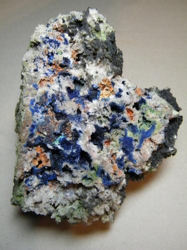 Azurite, Duftite, Mottramite, Calcite etc.<br />Mina Tsumeb, Tsumeb, Región Otjikoto, Namibia<br />155mm x 120mm x 100mm<br /> (Author: Heimo Hellwig)