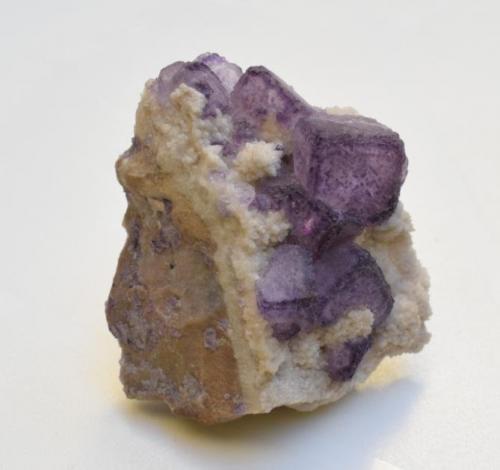 Fluorita<br />Qinglong Mine, Dachang, Qinglong, Qianxi'nan Autonomous Prefecture, Guizhou Province, China<br />5,5 x 5 x 2 cm<br /> (Autor: Antonio Alcaide)