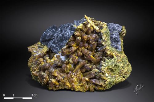 Orpiment<br />Jiepaiyu Mine (Shimen Mine), Shimen County, Changde Prefecture, Hunan, China<br />112 x 63 mm<br /> (Author: Manuel Mesa)