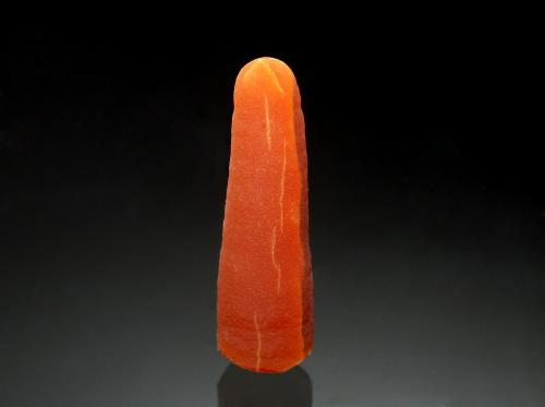 Calcite<br />Alzada, Carter County, Montana, USA<br />1.0 x 2.9 cm<br /> (Author: crosstimber)