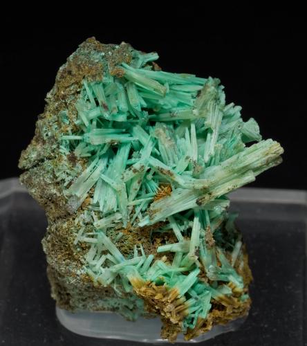 Cerussite coated by an unidentified copper salt<br />Redburn Mine, Rookhope, Weardale, North Pennines Orefield, County Durham, England / United Kingdom<br />Specimen size: 3.7 × 2.8 × 2.2 cm<br /> (Author: Jordi Fabre)