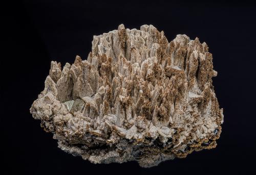 Calcite, Pyrite<br />Ezhou Prefecture, Hubei Province, China<br />9.9 x 7.6 cm<br /> (Author: am mizunaka)