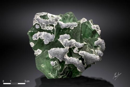 Fluorite<br />Yiwu, Jinhua Prefecture, Zhejiang Province, China<br />120 x 100 mm<br /> (Author: Manuel Mesa)