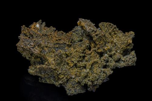 Willemite, Mimetite, Wulfenite<br />Mina Chah Milleh, Chah Milleh, Distrito Anarak, Nain, Provincia Isfahan, Irán<br />9.1 x 6.0 cm<br /> (Author: am mizunaka)