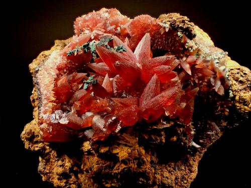 Rhodochrosite, Copper<br />Mina Wolf, Herdorf, Siegerland, Renania-Palatinado/Rheinland-Pfalz, Alemania<br />45 mm x  50 mm x 27 mm<br /> (Author: Don Lum)