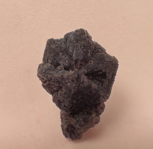 Chrysoberyl (variety Alexandrite)<br />Novello Mine, Masvingo (Fort Victoria), Masvingo District, Masvingo Province, Zimbabwe<br />34 mm x 24 mm x 17 mm<br /> (Author: Don Lum)
