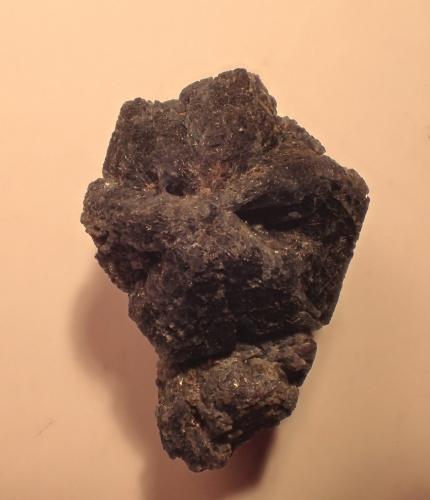 Chrysoberyl (variety Alexandrite)<br />Novello Mine, Masvingo (Fort Victoria), Masvingo District, Masvingo Province, Zimbabwe<br />34 mm x 24 mm x 17 mm<br /> (Author: Don Lum)