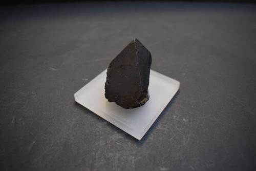 Alabandita<br />Merelani mines, Merelani Hills, Lelatema Mountains, Simanjiro District, Manyara Region, Tanzania<br />4,5 x 3,5 x 3 cm<br /> (Autor: Antonio Alcaide)
