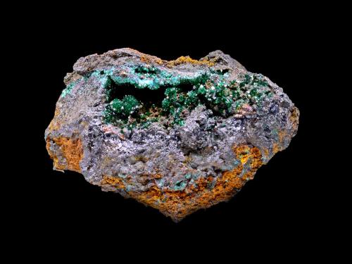 Pseudomalaquita<br />Mine in the property <i>El Novillero</i>, Merlizas ravine, Cheles, Comarca Llanos de Olivenza, Badajoz, Extremadura, Spain<br />36x24x26mm<br /> (Autor: Carlos Pareja)