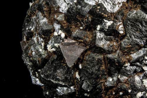 Helvine<br />Huanggang Mines, Hexigten Banner (Kèshíkèténg Qí), Chifeng (Ulanhad), Inner Mongolia Autonomous Region, China<br />12 mm<br /> (Author: Manuel Mesa)