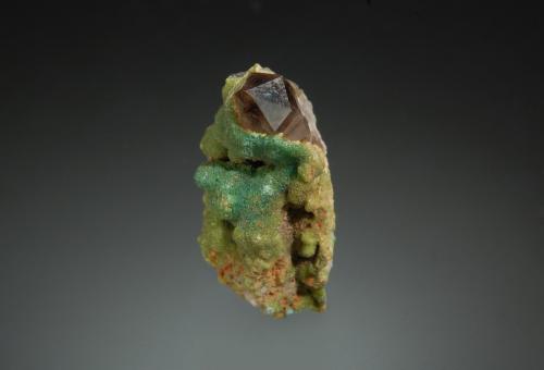 Quartz and Pyromorphite<br />Minas Manhan (Mina Loudville), Easthampton, Condado Hampshire, Massachusetts, USA<br />1.1 x 2.0 cm<br /> (Author: crosstimber)