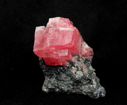 Rhodochrosite<br />Mina Sweet Home, Monte Bross, Distrito Alma, Condado Park, Colorado, USA<br />90 mm x 85 mm<br /> (Author: Don Lum)