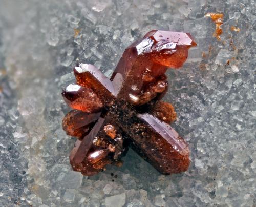 Vanadinite<br />Mina Nuestra Señora de las Angustias, Cerro de la Fuente de la Teja, Alhama de Granada, Comarca Alhama de Granada, Granada, Andalucía, España<br />FOV 3mm<br /> (Author: Carlos Pareja)