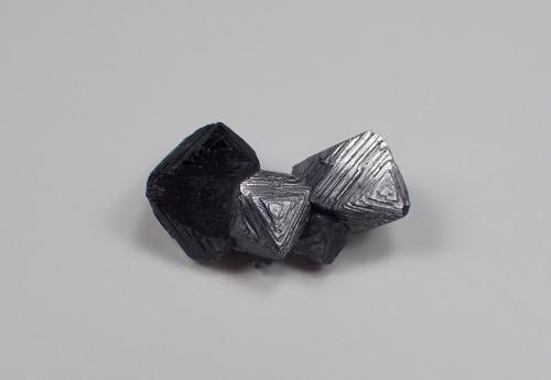 Magnetite<br />Laila base camp area, Ghanche District, Gilgit-Baltistan (Northern Areas), Pakistan<br />45 mm x 25 mm x 17 mm<br /> (Author: Don Lum)