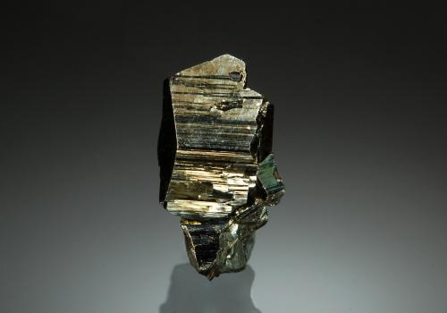 Pyrite<br />Mina Eagle, Gilman, Distrito Gilman, Condado Eagle, Colorado, USA<br />1.1 x 2.0 cm<br /> (Author: crosstimber)