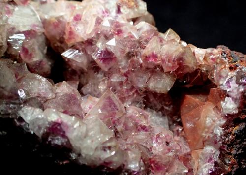 Adamite (variety manganoan adamite)<br />Mina Ojuela, Mapimí, Municipio Mapimí, Durango, México<br />68 mm x 63 mm x 43 mm<br /> (Author: Don Lum)