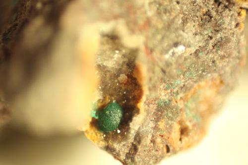 Malachite<br />Mina María Josefa, Rodalquilar, Níjar, Comarca Metropolitana de Almería, Almería, Andalucía, España<br />Specimen size: 4 cm x 3 cm x 3 cm<br /> (Author: franjungle)