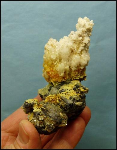 Fluorite, feldspar, hyalite opal<br />Erongo Mountain, Usakos, Erongo Region, Namibia<br />92 x 72 x 48 mm<br /> (Author: Pierre Joubert)