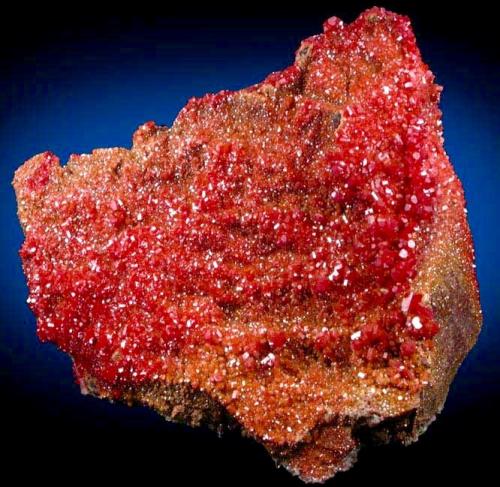 Vanadinite<br />Mina Pure Potential, Distrito Silver, Montes Trigo, Condado La Paz, Arizona, USA<br />10.5 cm x 9 cm<br /> (Author: Nunzio)