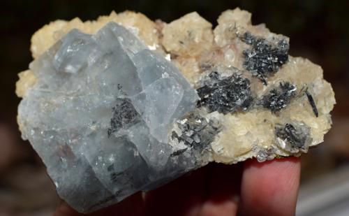 Baryte, Ferberite, Calcite<br />Cavnic Mine, Cavnic mining area, Cavnic, Maramures, Romania<br />9 x 6 cm<br /> (Author: Deyu)