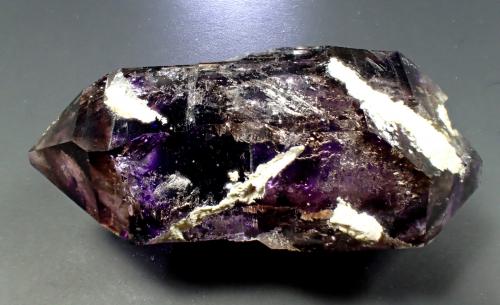 Quartz (variety amethyst, variety smoky)<br />Brandberg area, Erongo Region, Namibia<br />60 mm x 28 mm x 27 mm<br /> (Author: Don Lum)