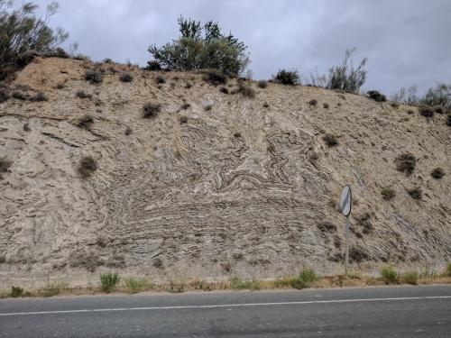 Carretera NA-134, entre KM 44 y 45, Azagra, Ribera del Alto Ebro, merindad de Estella, Comunidad Foral de Navarra, España. (Autor: Carles)