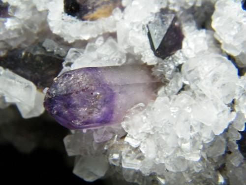 Quartz (variety amethyst) and Calcite<br />Brandberg area, Erongo Region, Namibia<br />148mm x 117mm x 80mm<br /> (Author: Heimo Hellwig)