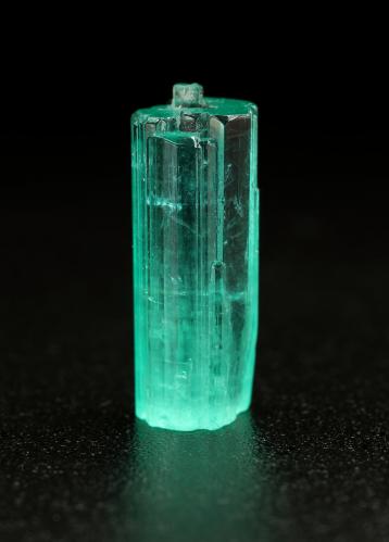 Beryl (variety emerald)<br />Chivor mining district, Palo Arañado Mine, Municipio Chivor, Eastern Emerald Belt, Boyacá Department, Colombia<br />16mm<br /> (Author: Fiebre Verde)