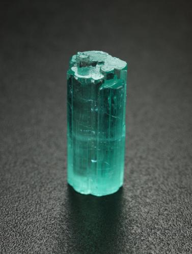 Beryl (variety emerald)<br />Chivor mining district, Palo Arañado Mine, Municipio Chivor, Eastern Emerald Belt, Boyacá Department, Colombia<br />16mm<br /> (Author: Fiebre Verde)