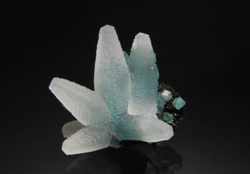 Calcite<br />Iraí, Alto Uruguai region, Rio Grande do Sul, Brazil<br />2.3 x 2.5 cm<br /> (Author: crosstimber)