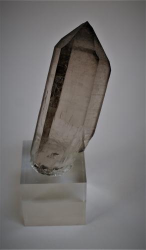 Quartz<br />Aiguille de l'Eboulement, Les Petites Jorasses, Mont Blanc, Chamonix, Haute-Savoie, Auvergne-Rhône-Alpes, Francia<br />90mm x 35mm x 25 mm<br /> (Author: Philippe Durand)