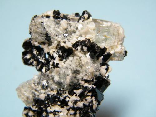 Beryl (variety goshenite) and Schorl<br />Erongo Mountain, Usakos, Erongo Region, Namibia<br />33mm x 60mm x 28mm<br /> (Author: Heimo Hellwig)