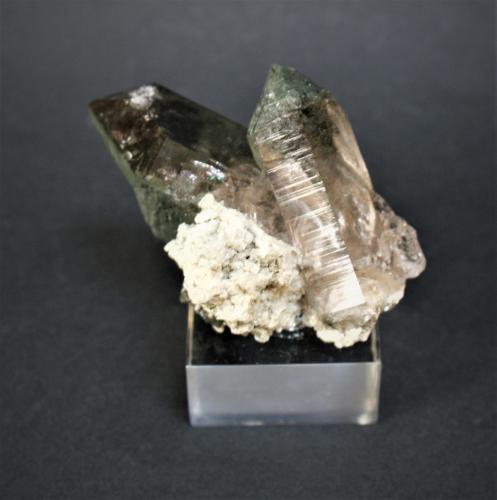 Quartz and Chlorite<br />Aiguille de l'Eboulement, Les Petites Jorasses, Mont Blanc Massif, Chamonix, Haute-Savoie, Auvergne-Rhône-Alpes, France<br />75mm x 45mm x 45mm<br /> (Author: Philippe Durand)