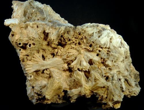 Celestina<br />Minerama II claim, Puente Tablas, Jaén city, Jaén, Comarca Metropolitana de Jaén, Andalusia, Spain<br />12 x 11 x 5 cm.<br /> (Autor: Felipe Abolafia)