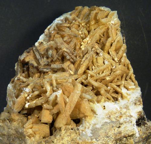 Celestina<br />Minerama II claim, Puente Tablas, Jaén city, Jaén, Comarca Metropolitana de Jaén, Andalusia, Spain<br />12 x 12 x 6 cm.<br /> (Autor: Felipe Abolafia)