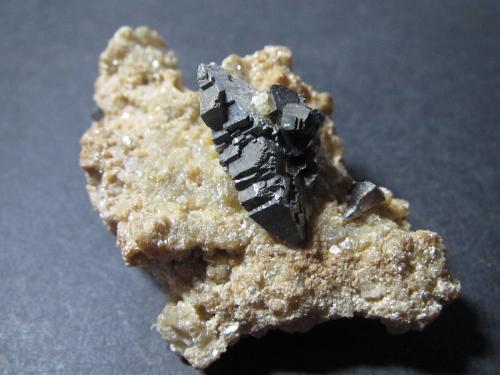 Arsenopirita<br />Yaogangxian Mine, Yizhang, Chenzhou Prefecture, Hunan Province, China<br />5''5 x 3''5 cm.<br /> (Autor: prcantos)