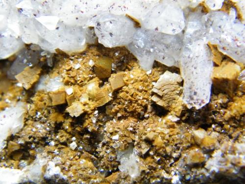 Quartz<br />Zona Brandberg, Región Erongo, Namibia<br />115mm x 84mm x 38mm<br /> (Author: Heimo Hellwig)