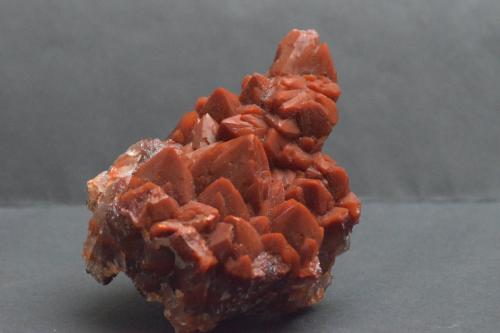 Cuarzo (variedad cuarzo ferruginoso)<br />Taghouchte, Tinejdad, Provincia Er Rachidia, Región Drâa-Tafilalet, Marruecos<br />10,5 x 8 x 6 cm<br /> (Autor: Antonio Alcaide)