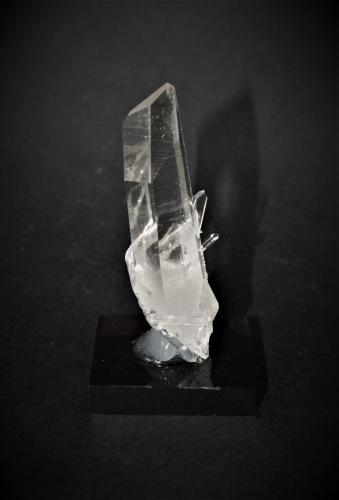 Quartz<br />Freney d'Oisans, Le Bourg d'Oisans, Grenoble, Isère, Auvergne-Rhône-Alpes, Francia<br />70mm x 20mm x 20mm<br /> (Author: Philippe Durand)