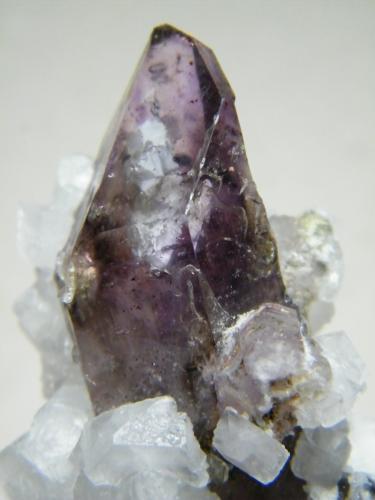 Quartz (variety amethyst) and Calcite<br />Zona Brandberg, Región Erongo, Namibia<br />127mm x 116mm x 104mm<br /> (Author: Heimo Hellwig)