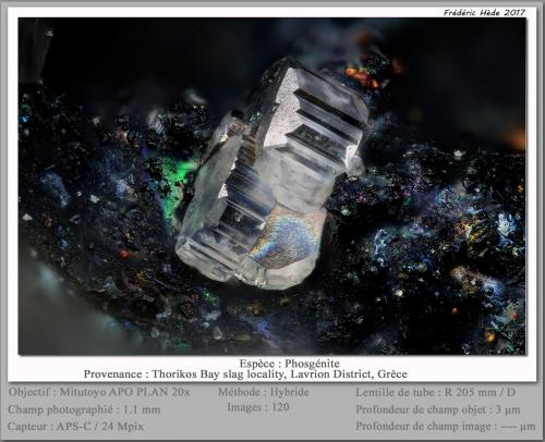 Phosgenite<br />Thorikos area, Lavrion Mining District, Attikí (Attica) Prefecture, Greece<br />fov 1.1 mm<br /> (Author: ploum)