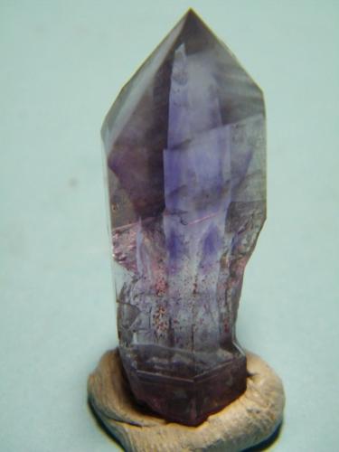 Quartz (variety amethyst)<br />Brandberg area, Erongo Region, Namibia<br />15mm x 34mm<br /> (Author: Heimo Hellwig)