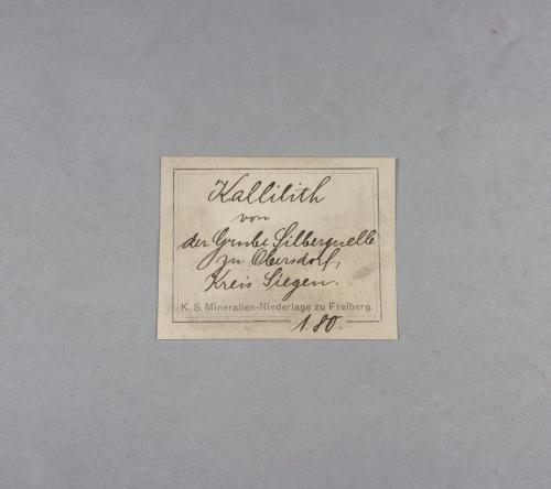 _Ullmannita etiqueta<br />Silberquelle Mine, Obersdorf, Wilnsdorf, Siegen-Wittgenstein District, Arnsberg, North Rhine-Westphalia/Nordrhein-Westfalen, Germany<br />6,5 x 5 x 2 cm.<br /> (Autor: J. G. Alcolea)