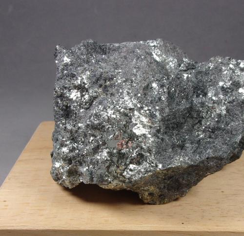 Altaita<br />Mattagami Lake Mine, Mattagami, Nord-du-Québec, Québec, Canada<br />7,3 x 6,8 x 4,3 cm.<br /> (Autor: J. G. Alcolea)