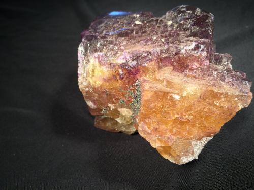 Fluorite<br />Distrito minero Illinois-Kentucky Fluorspar, Illinois, USA<br />100 mm x 78 mm x 53 mm<br /> (Author: Robert Seitz)