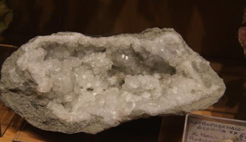 Calcite<br />Poveda de la Sierra, Comarca Señorío de Molina-Alto Tajo, Guadalajara, Castilla-La Mancha, Spain<br />13cm x 7cm x 7cm<br /> (Author: franjungle)