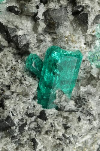 Beryl (variety emerald), Albite (variety cleavelandite), Dolomite, Pyrite<br />Chivor mining district, El Oriente Mine, Municipio Chivor, Eastern Emerald Belt, Boyacá Department, Colombia<br />94x73x49mm, main xls=15 & 13mm<br /> (Author: Fiebre Verde)