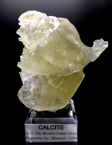 Calcite<br />Brushy Creek Mine, Greeley, Viburnum Trend District, Reynolds County, Missouri, USA<br />7.5 cm x 6.5 cm x 3.5 cm<br /> (Author: Turbo)