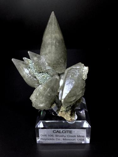 Calcite<br />Brushy Creek Mine, Greeley, Viburnum Trend District, Reynolds County, Missouri, USA<br />9.5 cm x 7 cm x 5 cm<br /> (Author: Turbo)