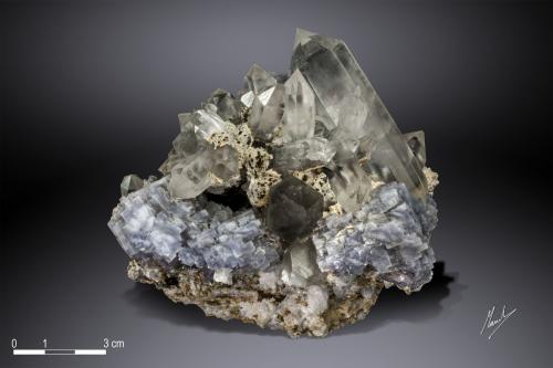 Fluorite and Quartz<br />Piaotang Mine, Dayu, Ganzhou Prefecture, Jiangxi Province, China<br />108 X 76 mm<br /> (Author: Manuel Mesa)